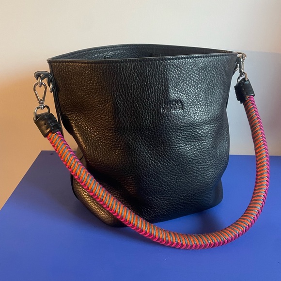 Mecha Mendez Black Bucket Hypnotic - Picture 1 of 6